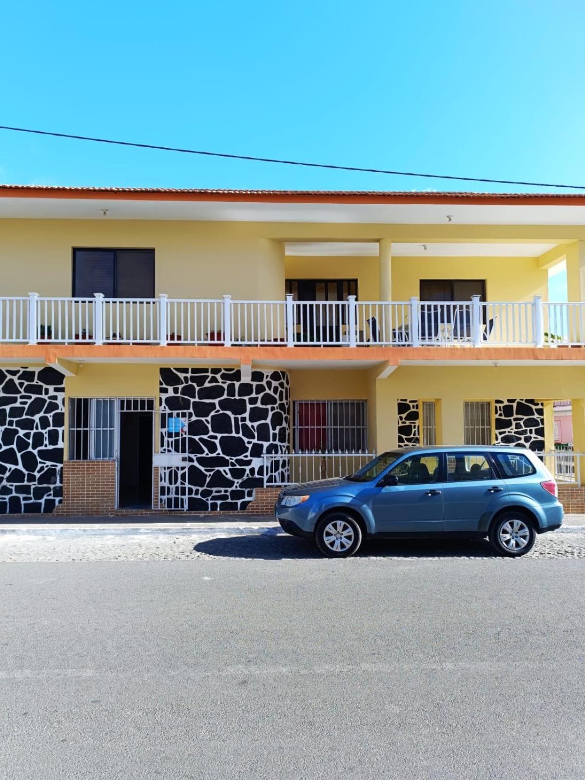 Pensao Dona Fica Apartment Tarrafal  Ngoại thất bức ảnh